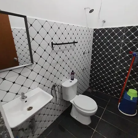 Mikaeel Homestay Beserah Kuantan Exterior photo