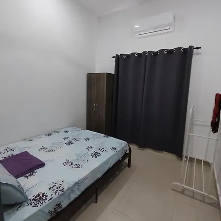 Mikaeel Homestay Beserah Kuantan Exterior photo
