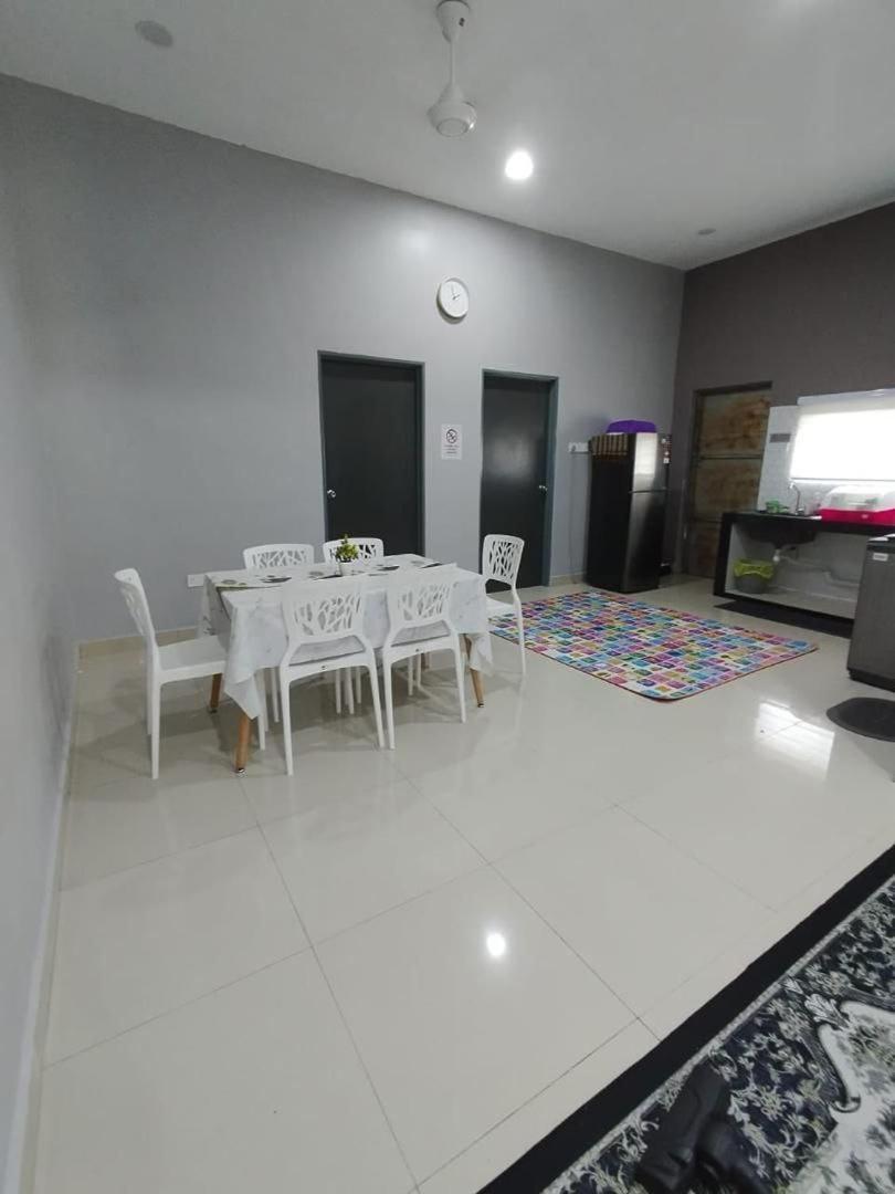 Mikaeel Beserah Homestay